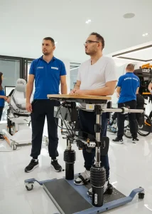 Robotska neurorehabilitacija Poliklinika Neuromedic