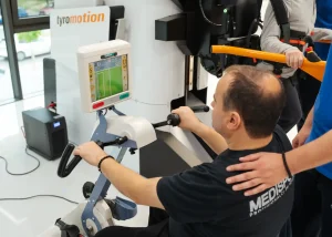 Robotska neurorehabilitacija Poliklinika Neuromedic