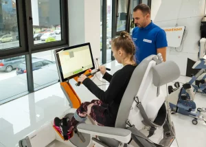Robotska neurorehabilitacija Poliklinika Neuromedic